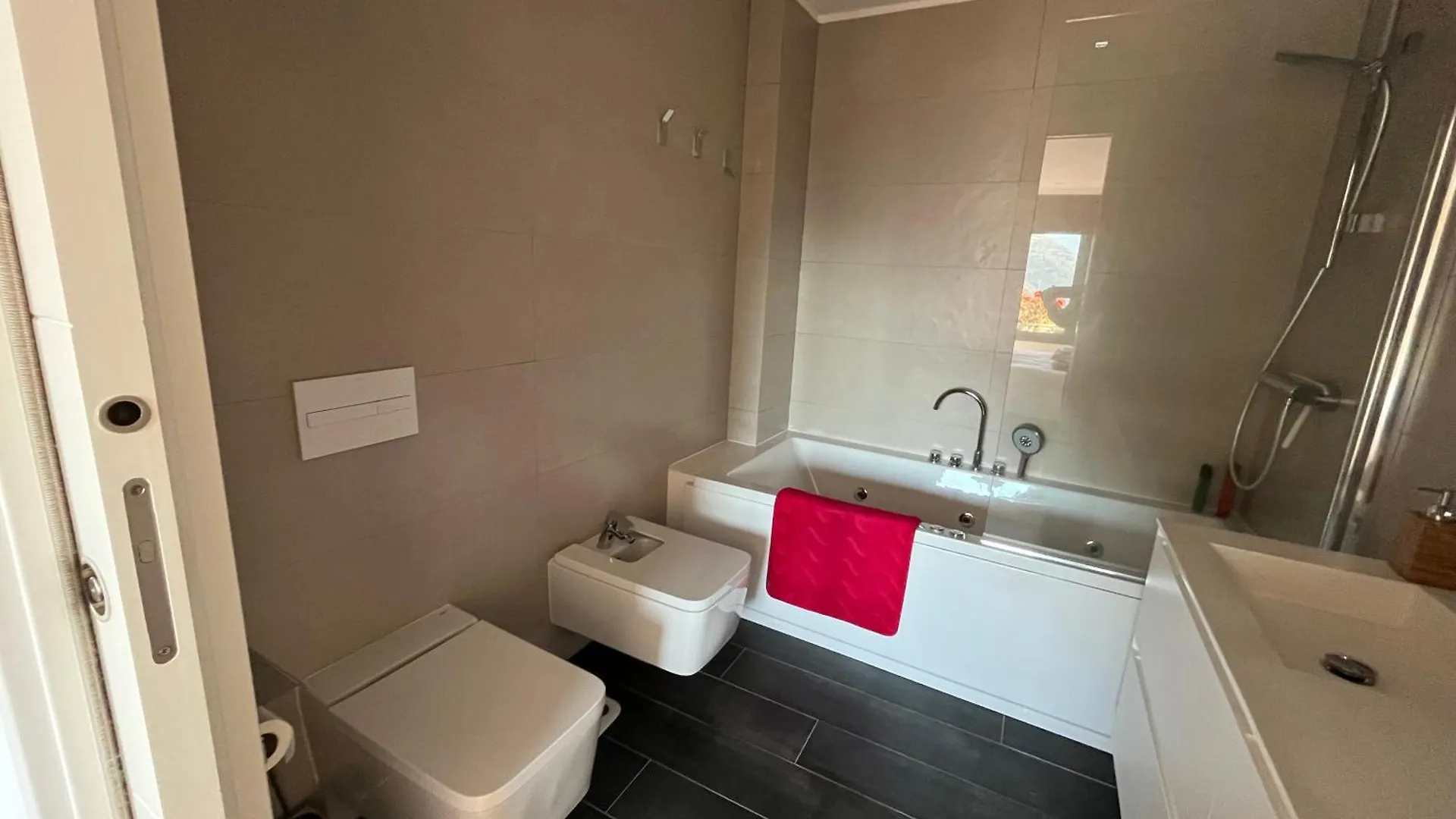 Acojedor, Nuevo Y Espacioso Piso En Sant Julià de Lòria Apartment