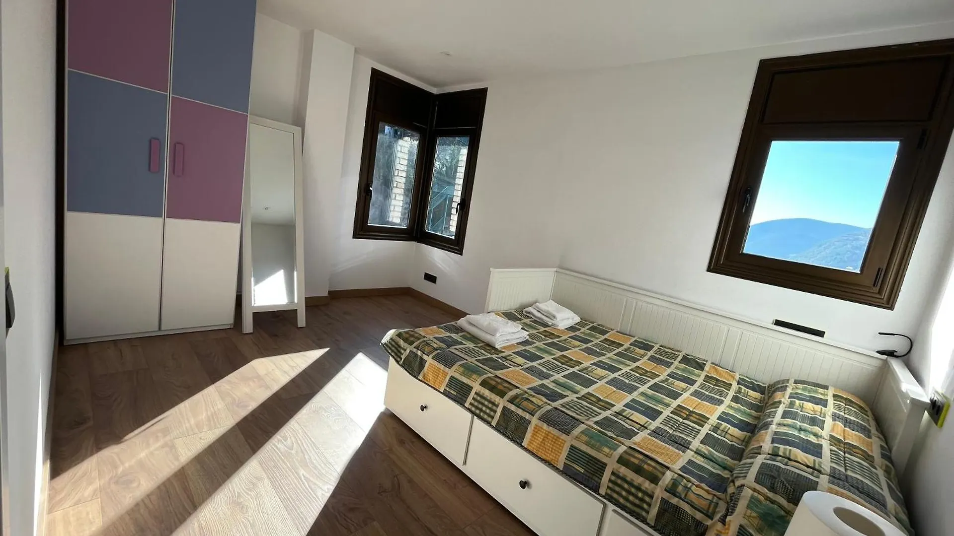 Acojedor, Nuevo Y Espacioso Piso En Sant Julià de Lòria Apartment
